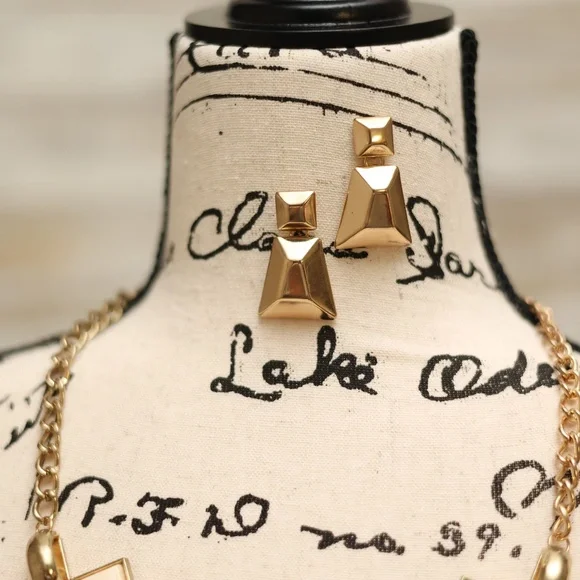 Gold Metal Chunky Dangle Earrings - Picture 3 of 4